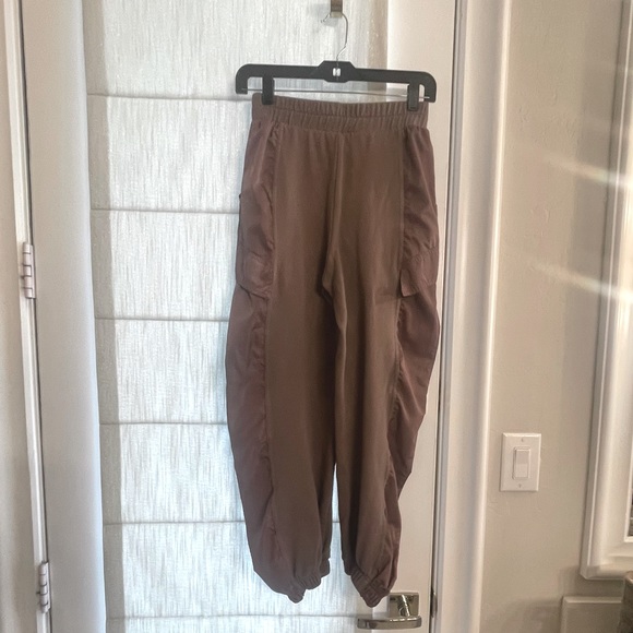 Zara Brown Cargo Pants - Picture 6 of 6